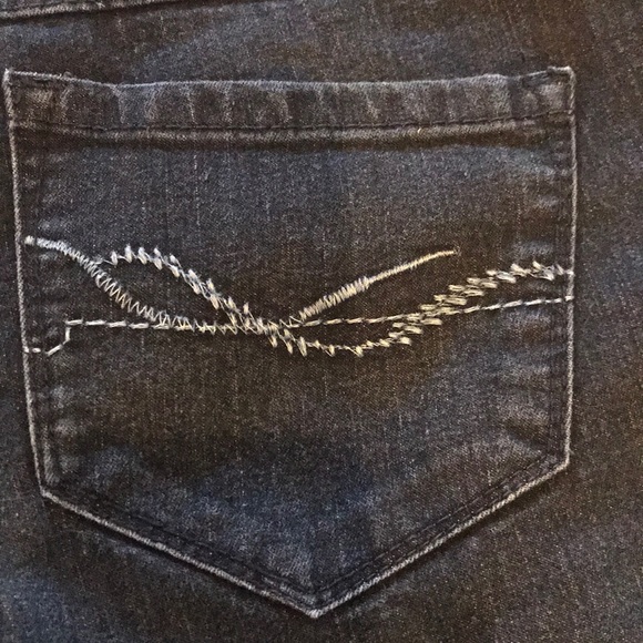 17/21 Skinny Jeans - Picture 5 of 6